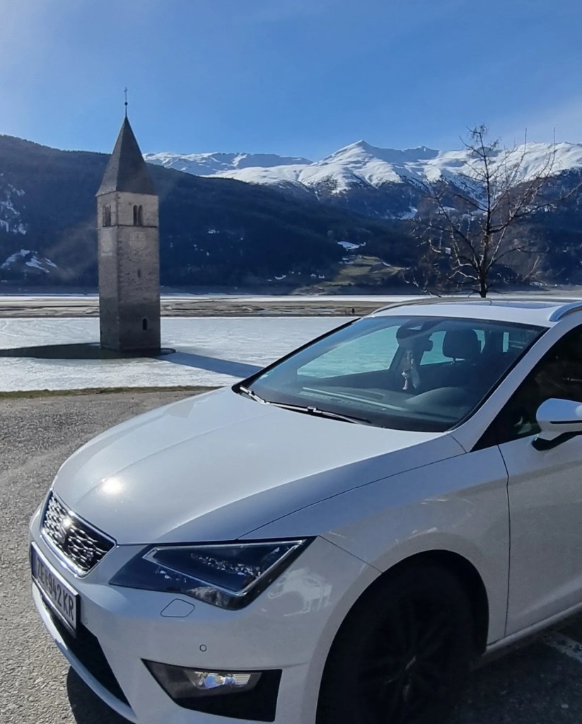 Een stop bij het verzonken dorp Graun/Curon